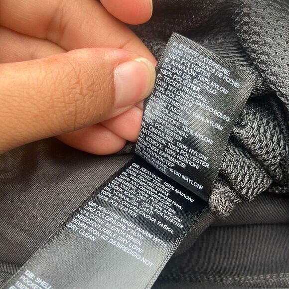 484. The north face charcoal convertible zip off hiking pants size medium - Picture 11 of 14